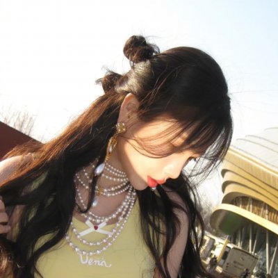 隔壁的吸血鬼美眉